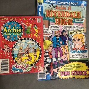 Arche Blue and Yellow Comic